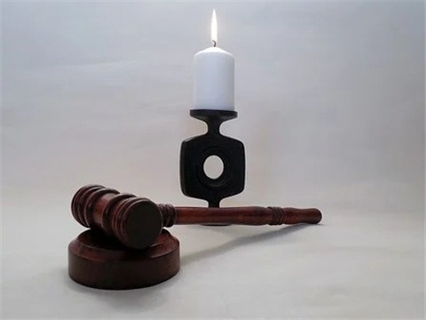 上海工傷案律師講退休返聘人員猝死后果自負(fù)